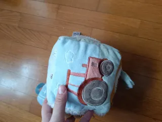 Dado sensorial para bebé