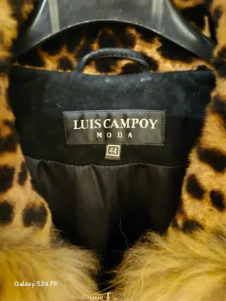 Abrigo Piel  de canguro.Animal Print Luis Campoy