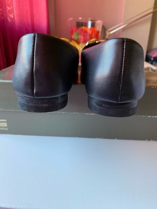 Zapatos planos negros Primark talla 41