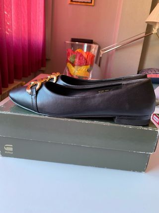 Zapatos planos negros Primark talla 41