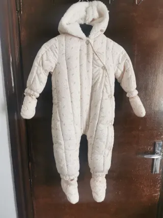 Buzo acolchado estampado para bebé