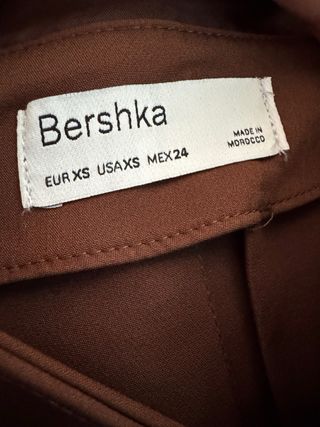 Vestido corto marrón Bershka