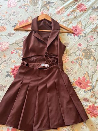 Vestido corto marrón Bershka