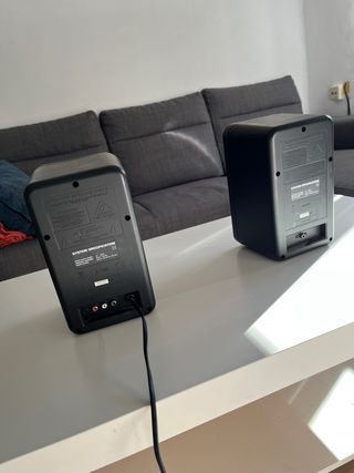 Monitores Behringer MS16