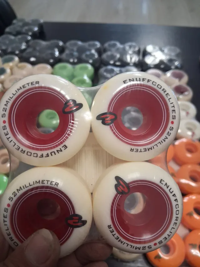 Ruedas de Skateboard ENUFF CORE LITES