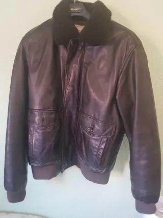 Cazadora Piel Geox marron. Cuello desmontable .