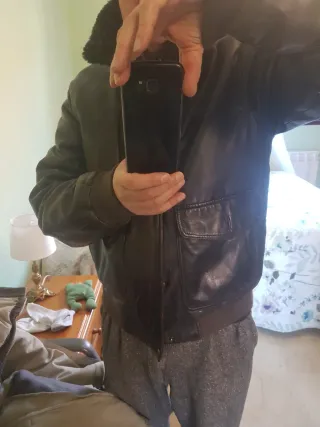 Cazadora Piel Geox marron. Cuello desmontable .