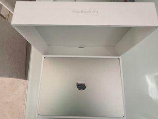 MacBook Air  13.6 pulgadas  chip M2 SSD  256 GB