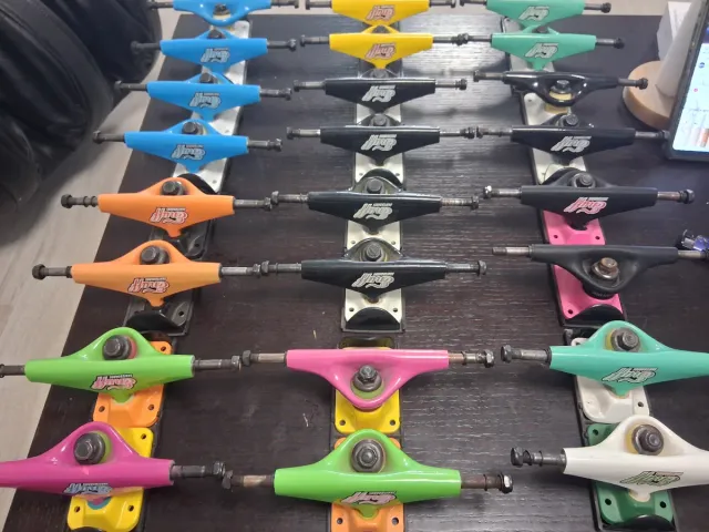 Ejes Snuf Skateboards