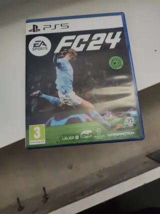 Consola PlayStation 5 con fifa 24