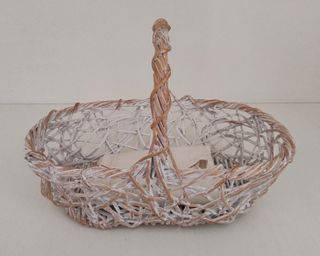 Cesto in legno intrecciato a mano vintage