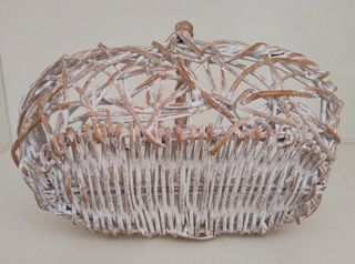 Cesto in legno intrecciato a mano vintage