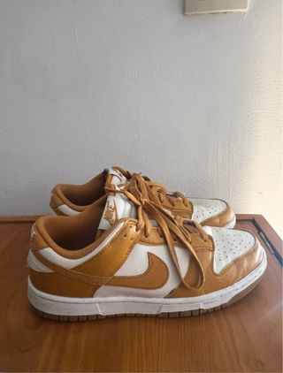 Nike Dunk Naranja y Blanco