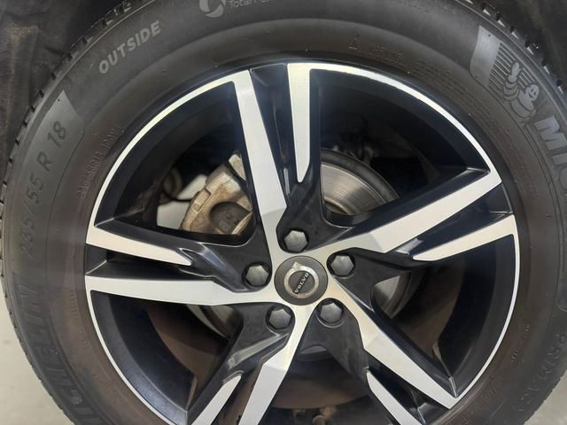 Volvo XC40 1.5 T3 R-Design