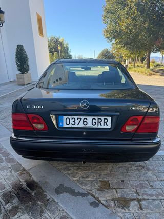 Mercedes-Benz Clase E 1996 3.0 diesel