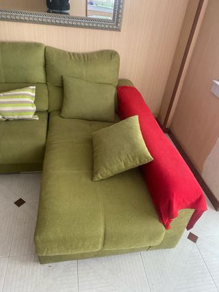 Sofá chaiselongue verde