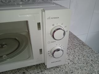 Microondas Grunkel Blanco