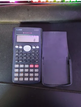 Calculadora Científica Casio fx-82MS
