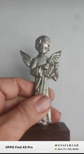 Angioletto in metallo e legno