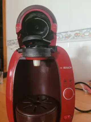 Cafetera Bosch Tassimo Roja