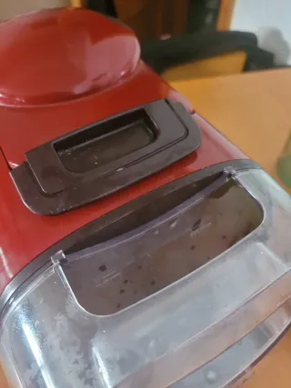 Cafetera Bosch Tassimo Roja