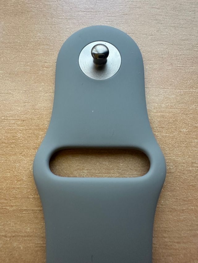 Apple Watch 44mm. Pulseira de Esporte Titanium Cinza Claro