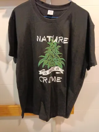 Camiseta Nature Is Not A Crime Talla XL