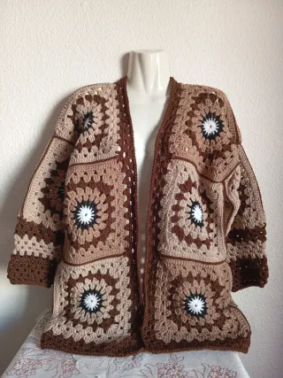 Cárdigan Crochet Granny Squares Hecho a Mano
