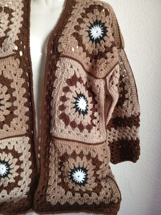 Cárdigan Crochet Granny Squares Hecho a Mano