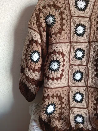 Cárdigan Crochet Granny Squares Hecho a Mano