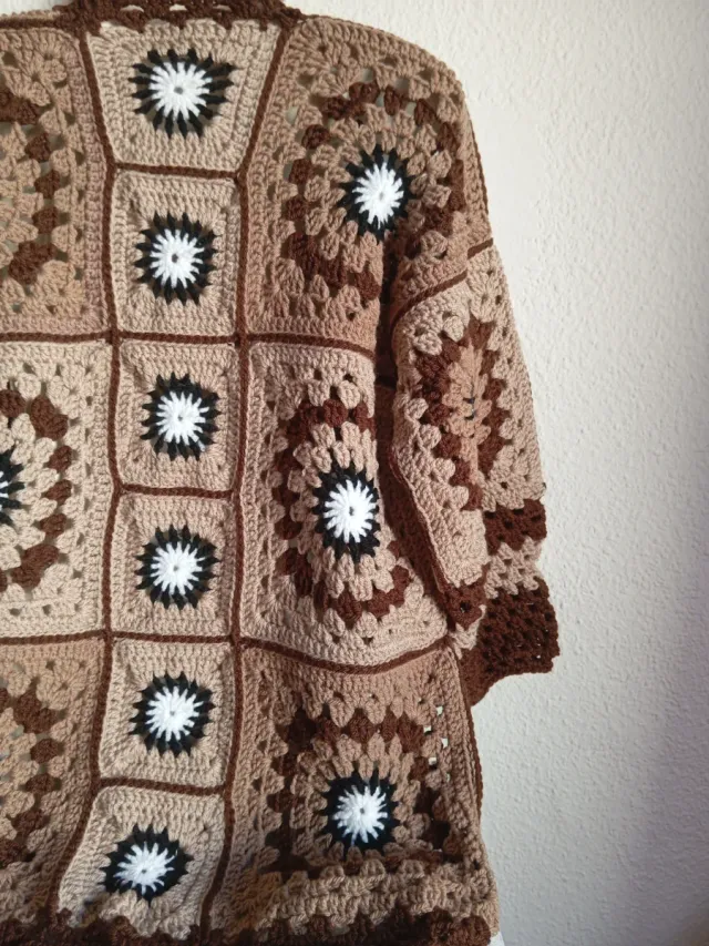 Cárdigan Crochet Granny Squares Hecho a Mano