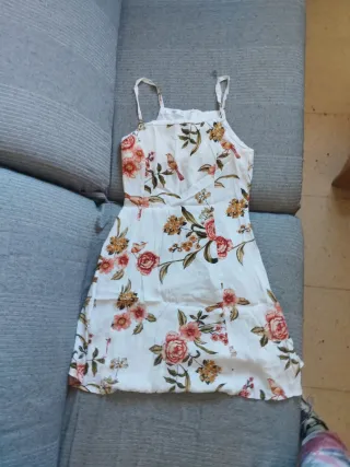 Vestido corto floral verano