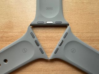 Apple Watch 40mm. Cinturino Sport in Titanio Grigio Chiaro