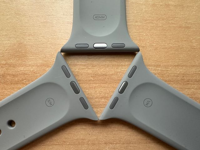 Apple Watch 40mm. Pulseira Esportiva de Titânio Cinza Claro