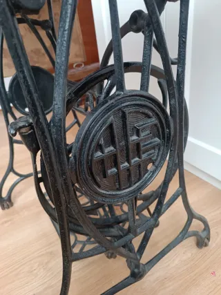 Mesa mueble máquina coser Alfa