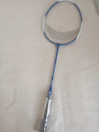 Raqueta bádminton Artengo nueva