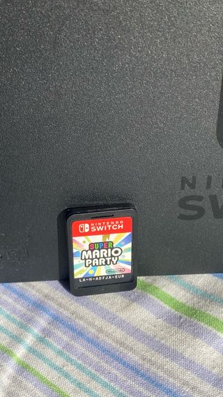 Nintendo Switch con Joy-Cons Azul y Rojo