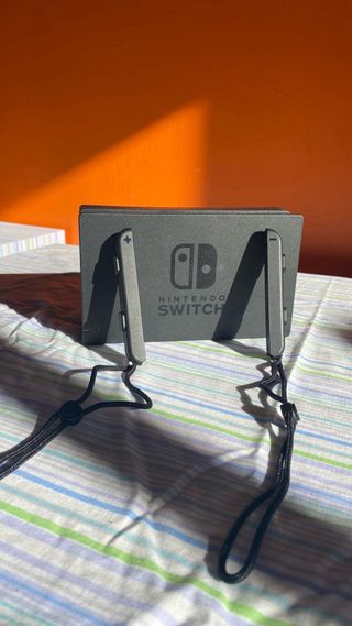 Nintendo Switch con Joy-Cons Azul y Rojo