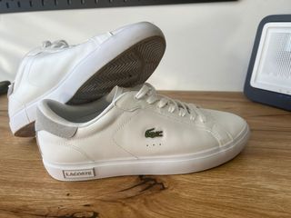 Zapatillas Lacoste Blancas y Grises Originales