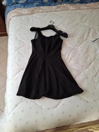 Vestitino nero con pizzo