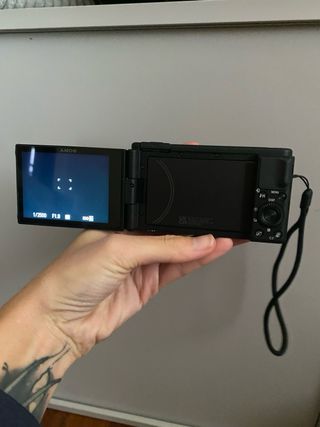 Sony ZV1 con funda y 4 baterías
