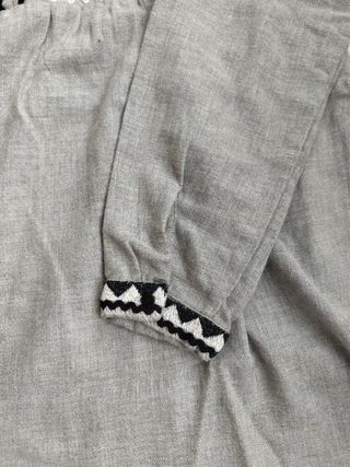 Vestido Zara gris bordado + Vestido Stradivarius b