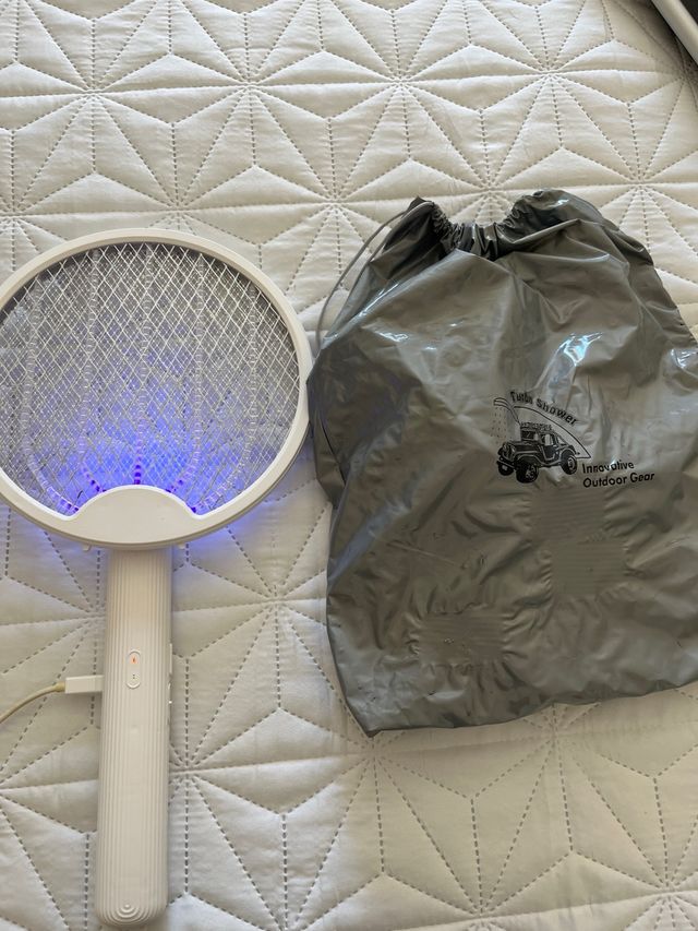 Ducha portátil Midland + Raqueta mosquitos