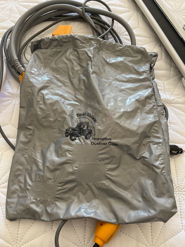 Ducha portátil Midland + Raqueta mosquitos