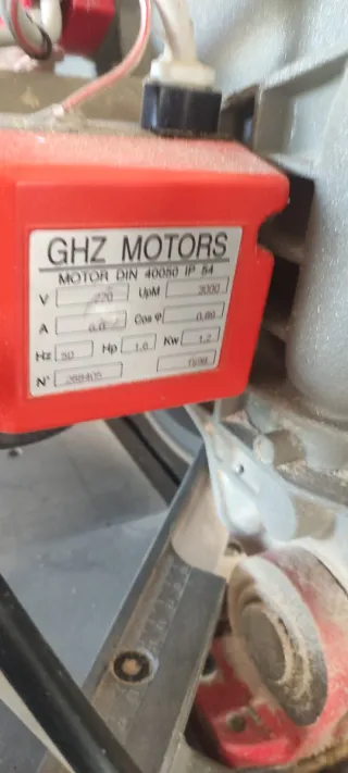 Tronzadora Honga 300 con topes