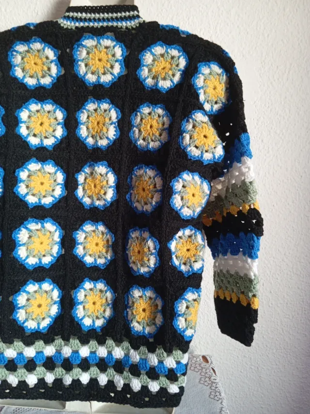 Cardigan crochet con granny