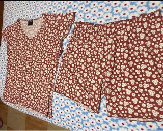 Pijama tacto seda floral