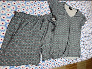 Pijama tacto seda azul y rojo