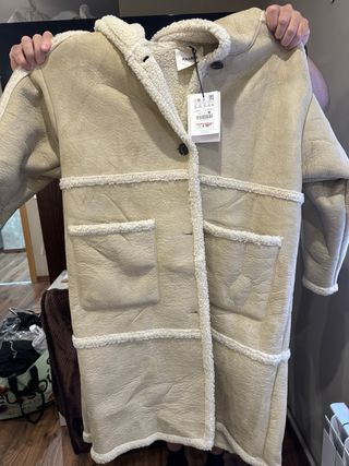 Chaqueta borreguito Pull&Bear larga beige XL