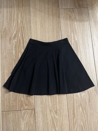 Falda negra para niñas